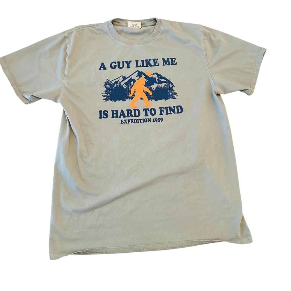 Alaska Chicks Sasquatch Bigfoot Shirt Mens Medium - Picture 2 of 6